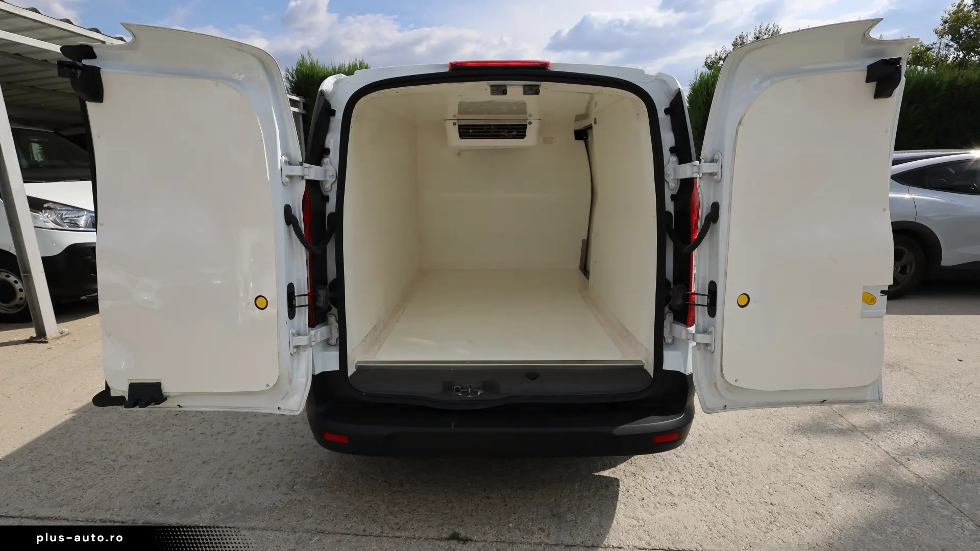 Ford Transit Connect L2H1 Frigo 1.5D 120 CP