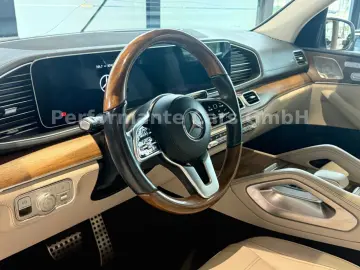 MERCEDES-BENZ GLS 400 d   4Matic   AMG   7x Sitze Le…