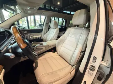 MERCEDES-BENZ GLS 400 d   4Matic   AMG   7x Sitze Le…