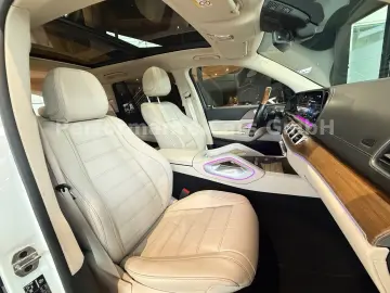 MERCEDES-BENZ GLS 400 d   4Matic   AMG   7x Sitze Le…