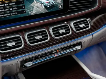 MERCEDES-BENZ GLS 600 Maybach