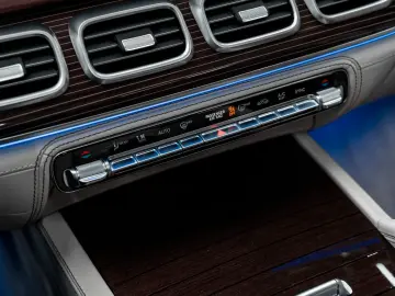 MERCEDES-BENZ GLS 600 Maybach