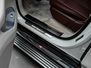 MERCEDES-BENZ GLS 600 Maybach