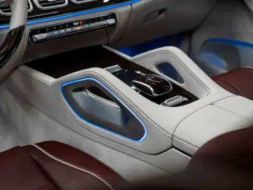 MERCEDES-BENZ GLS 600 Maybach