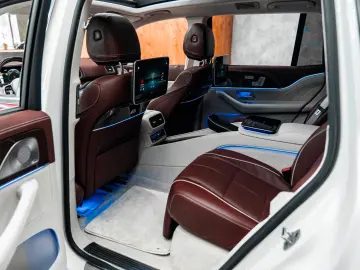 MERCEDES-BENZ GLS 600 Maybach