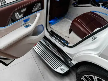 MERCEDES-BENZ GLS 600 Maybach