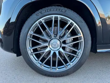 MERCEDES-BENZ GLS 63 AMG Line Ultimate 7 Sitzer 23