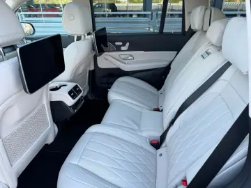 MERCEDES-BENZ GLS 63 AMG Line Ultimate 7 Sitzer 23