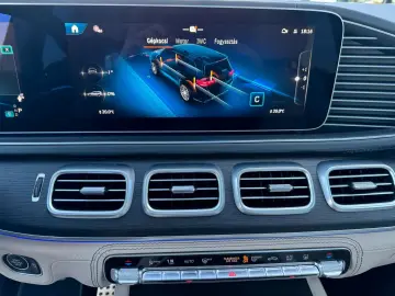 MERCEDES-BENZ GLS 63 AMG Line Ultimate 7 Sitzer 23