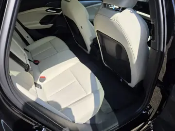 AUDI A6 e-tron quattro S-Line Luftfahrwerk Virtuelle