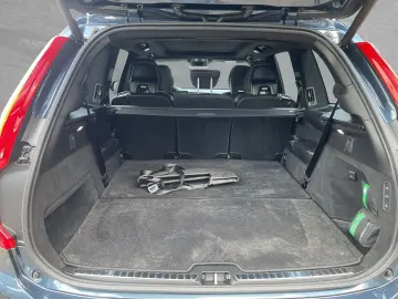 VOLVO XC90 T8 Ultra Dark AHK 360  Kam. GJ Reifen etc.
