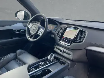 VOLVO XC90 T8 Ultra Dark AHK 360  Kam. GJ Reifen etc.