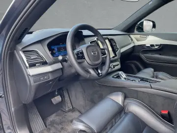 VOLVO XC90 T8 Ultra Dark AHK 360  Kam. GJ Reifen etc.