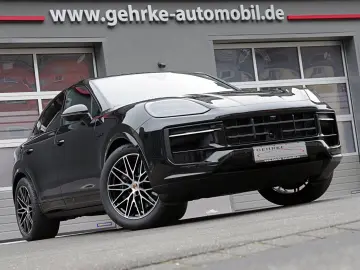 PORSCHE Cayenne Coupe E-Hybrid Black Edition HA-Lenkung