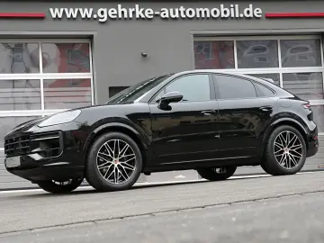 PORSCHE Cayenne Coupe E-Hybrid Black Edition HA-Lenkung