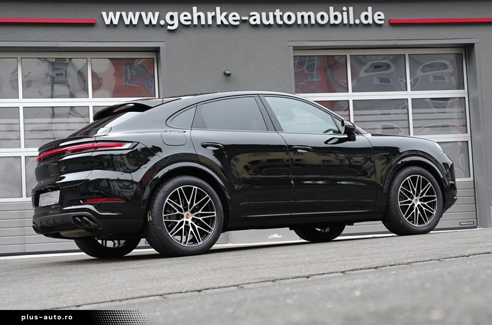 PORSCHE Cayenne Coupe E-Hybrid Black Edition HA-Lenkung