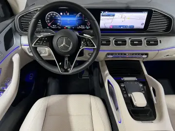 MERCEDES-BENZ GLE 350 de 4MATIC Advanced PANO AHK MultiBeam