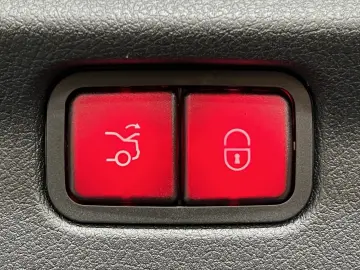 MERCEDES-BENZ AMG EQE 53 4M  Premium  Pano Sitzklima…