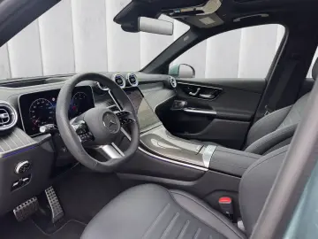 MERCEDES-BENZ GLC 300 d AMG Prem  PANO HUD BURMESTER AHK 20