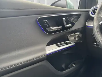 MERCEDES-BENZ GLC 300 d AMG Prem  PANO HUD BURMESTER AHK 20