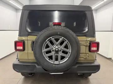 JEEP Wrangler 2.0 Aut. 4x4 2-Door Sport S Drab Olive