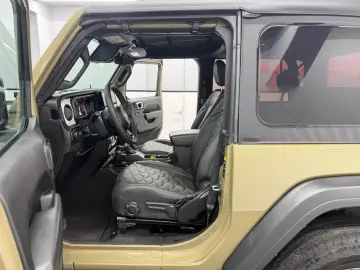 JEEP Wrangler 2.0 Aut. 4x4 2-Door Sport S Drab Olive