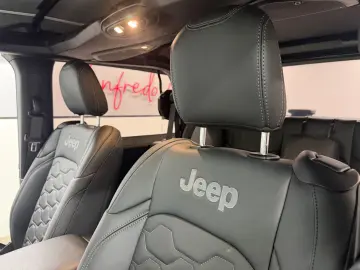 JEEP Wrangler 2.0 Aut. 4x4 2-Door Sport S Drab Olive