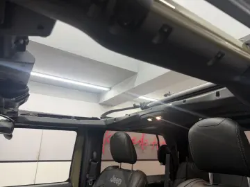 JEEP Wrangler 2.0 Aut. 4x4 2-Door Sport S Drab Olive