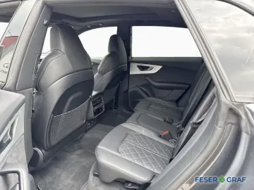 AUDI Q8 50 TDI qu 2xS line AHK PANO HuD STANDHZ.