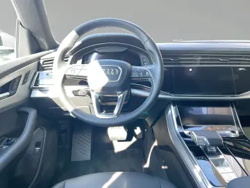 AUDI Q8 50 TDI qu Matrix Pano StandHzg 360 Kamera HuD