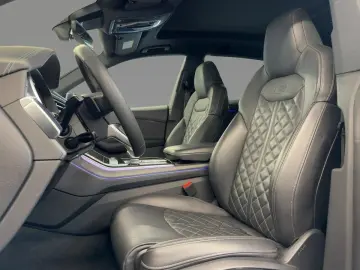 AUDI Q8 50 TDI quattro Laser Head-Up Standh Pano B&O