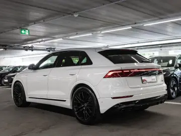 AUDI Q8 50 TDI quattro S line Head Up Pano Matrix B&O