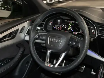 AUDI Q8 50 TDI quattro S line Head Up Pano Matrix B&O