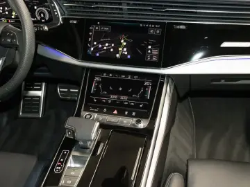 AUDI Q8 50 TDI quattro S line Head Up Pano Matrix B&O
