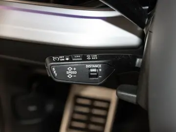 AUDI Q8 50 TDI quattro S line Head Up Pano Matrix B&O