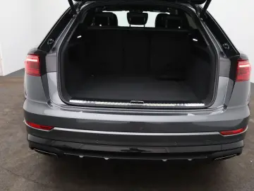 AUDI Q8 S-Line 50TDI quattro   Pano  Matrix  AHK  B&O