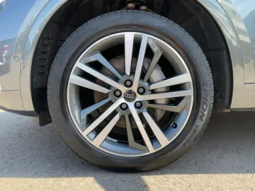 AUDI Q5 Sportback 55 TFSI e S line MATRIX APP AHK ACC