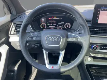 AUDI Q5 Sportback 55 TFSI e S line MATRIX APP AHK ACC
