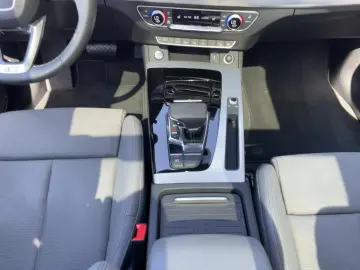 AUDI Q5 Sportback 55 TFSI e S line MATRIX APP AHK ACC