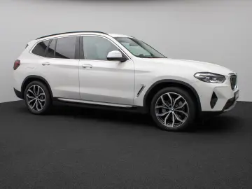 BMW X3 xD30e Panorama 360 HUD DAB H K Komfort 20Zoll