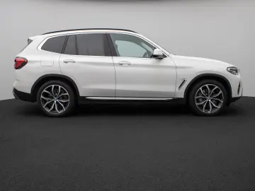 BMW X3 xD30e Panorama 360 HUD DAB H K Komfort 20Zoll