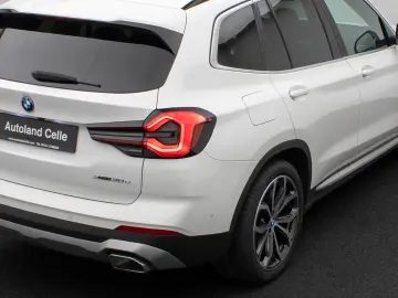 BMW X3 xD30e Panorama 360 HUD DAB H K Komfort 20Zoll