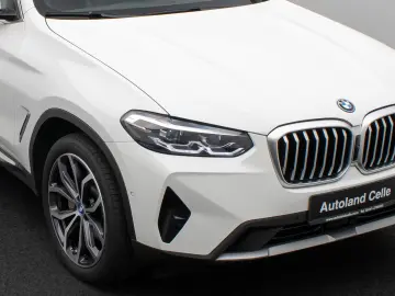 BMW X3 xD30e Panorama 360 HUD DAB H K Komfort 20Zoll