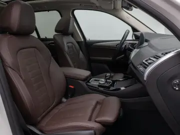 BMW X3 xD30e Panorama 360 HUD DAB H K Komfort 20Zoll