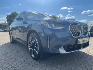 BMW X3 20d xDrive AHK Panodach Navi Harman Kardon