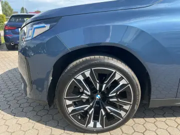 BMW X3 20d xDrive AHK Panodach Navi Harman Kardon