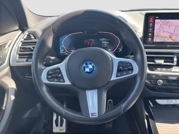 BMW iX3 (M-Sport Navi LED HUD ACC WLAN)