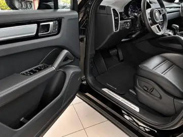 PORSCHE Cayenne Platinum Edition Garantie 02 2029
