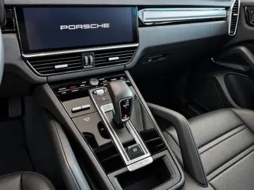 PORSCHE Cayenne Platinum Edition Garantie 02 2029