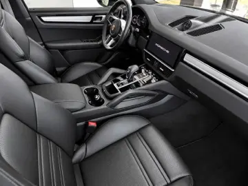PORSCHE Cayenne Platinum Edition Garantie 02 2029